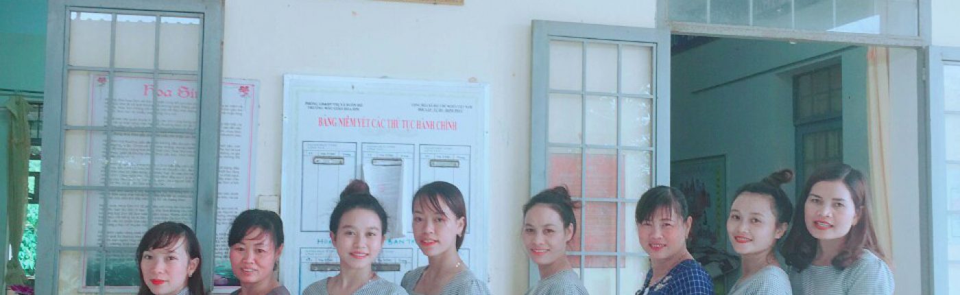 giáo viên trường mẫu giáo hoa sim